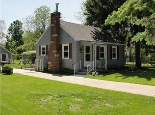 2041 Reo Rd, Lansing, MI 48910