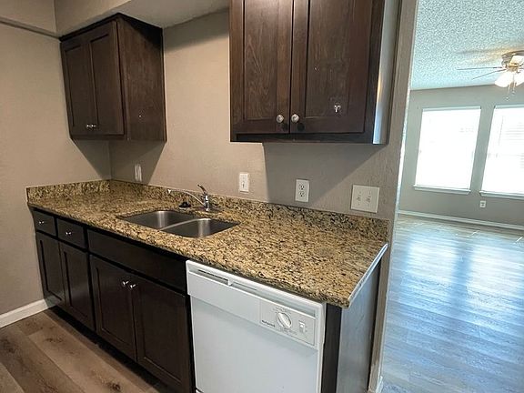 4th image of 319-327 SE 3rd St #319-102