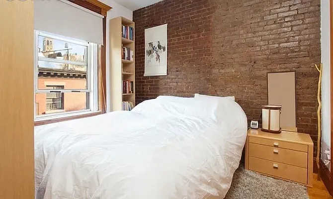 Rented by LJ Sloane Management | media 9