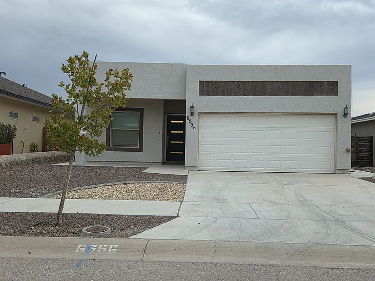 6556 Harapon St — Photo 1