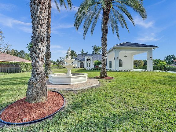 3rd image of 15040 SW 31st Court