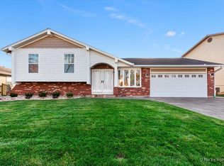 1915 Murcer Ln, Elgin, IL 60123