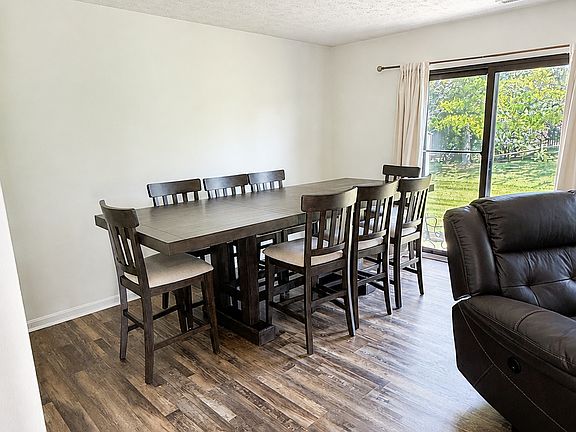 5th image of 7880 Hackney Cir
