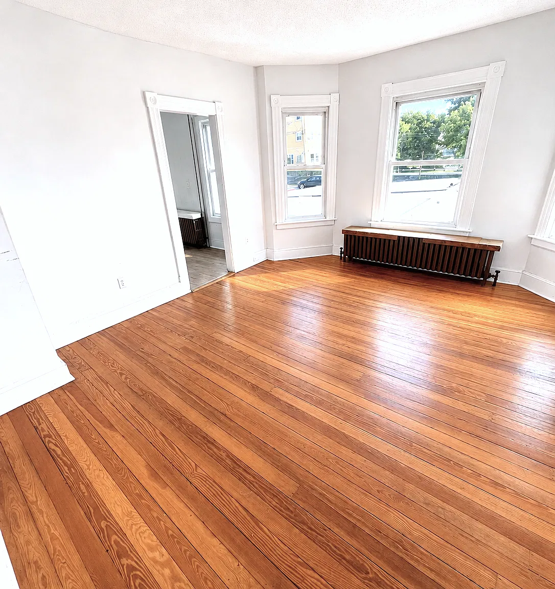 3 bed, $1,600 — Photo 3