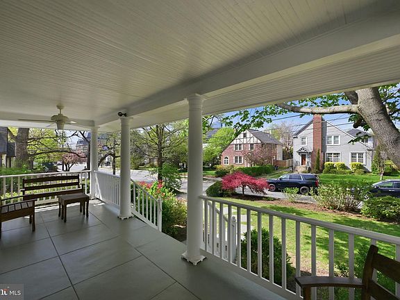 5th image of 4428 Stanford St