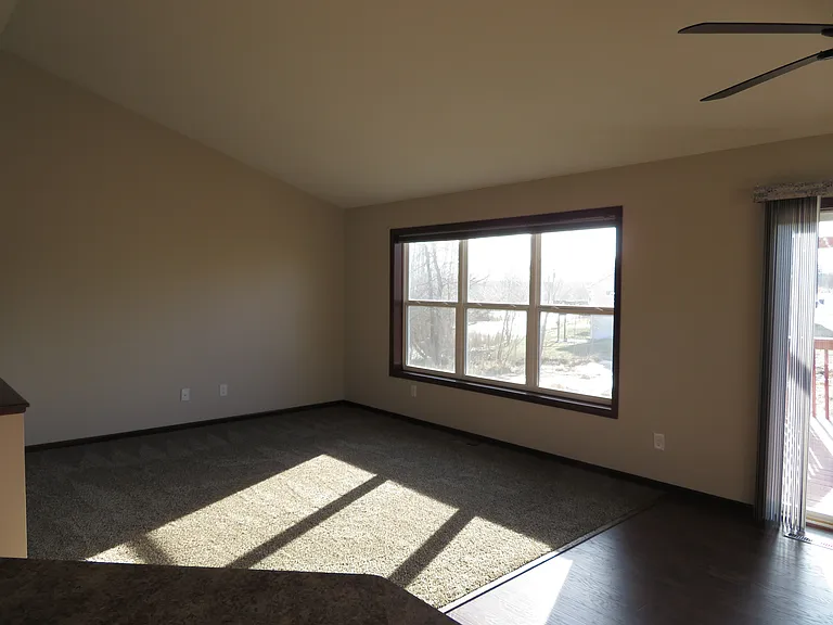 620 Tomahawk Ct — Photo 6