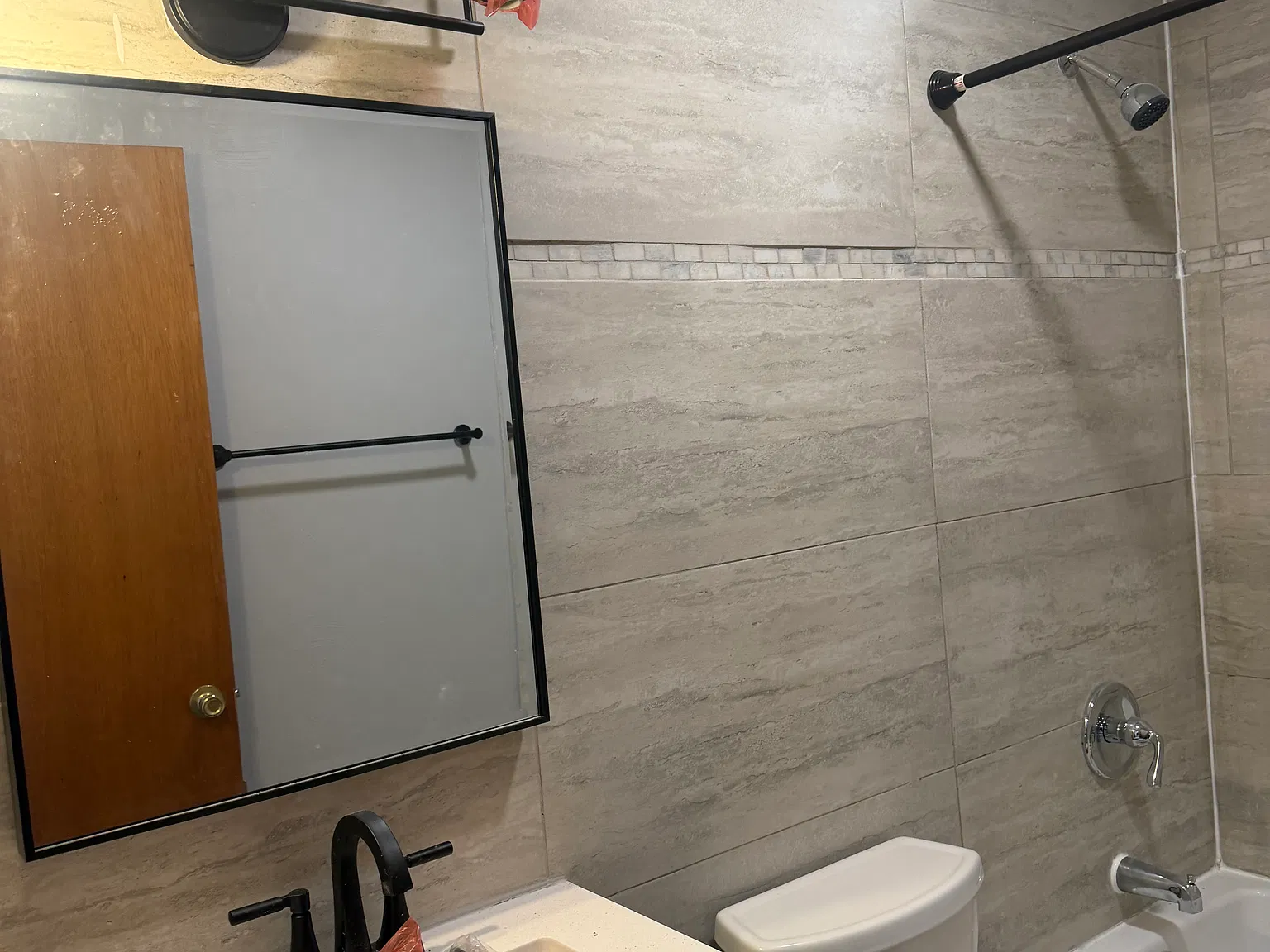 2 bed, $1,100 — Photo 4