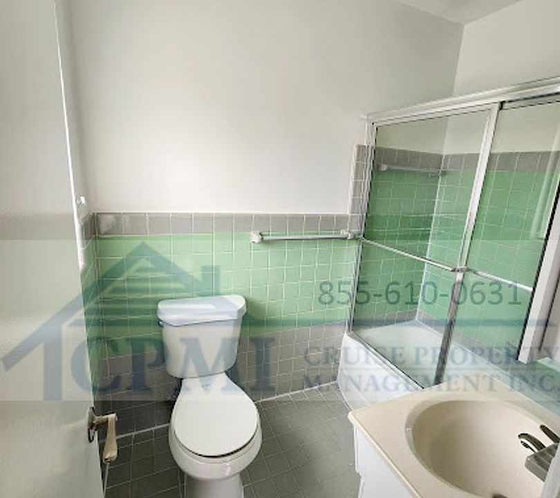 1st image of 124 Isle Of Venice Dr APT 3