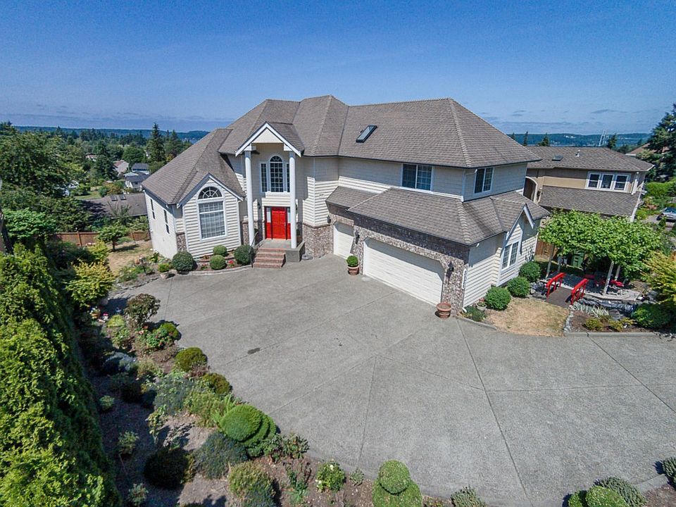 1st image of 2926 Sunset Dr W