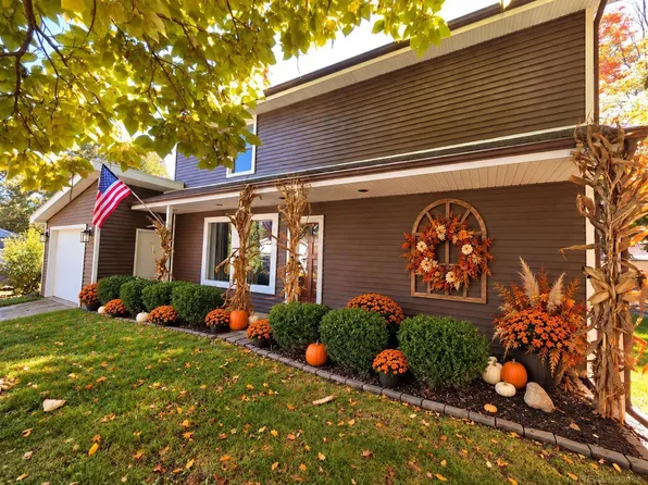 4176 Pleasant Dr, Attica, MI 48412