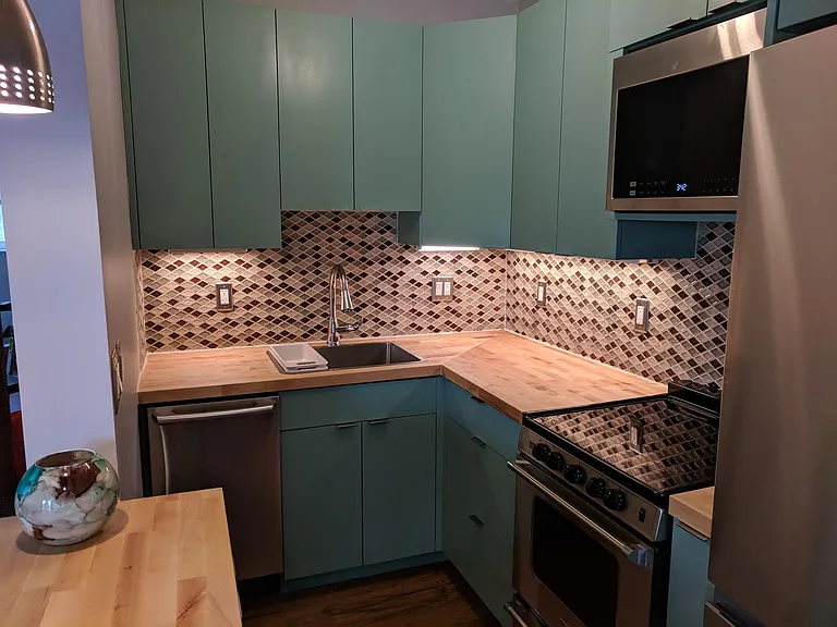 Kitchen Dishwasher, Stove & Fridge