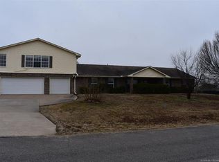 201 W Calista Dr, Tahlequah, OK 74464