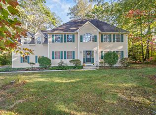 19 Esther Ln, Colchester, CT 06415