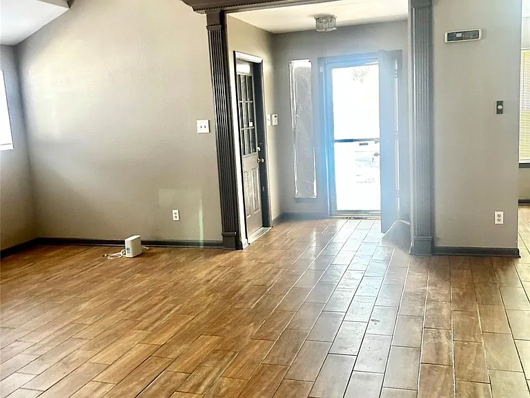 11718 Zarroll Dr — Photo 4
