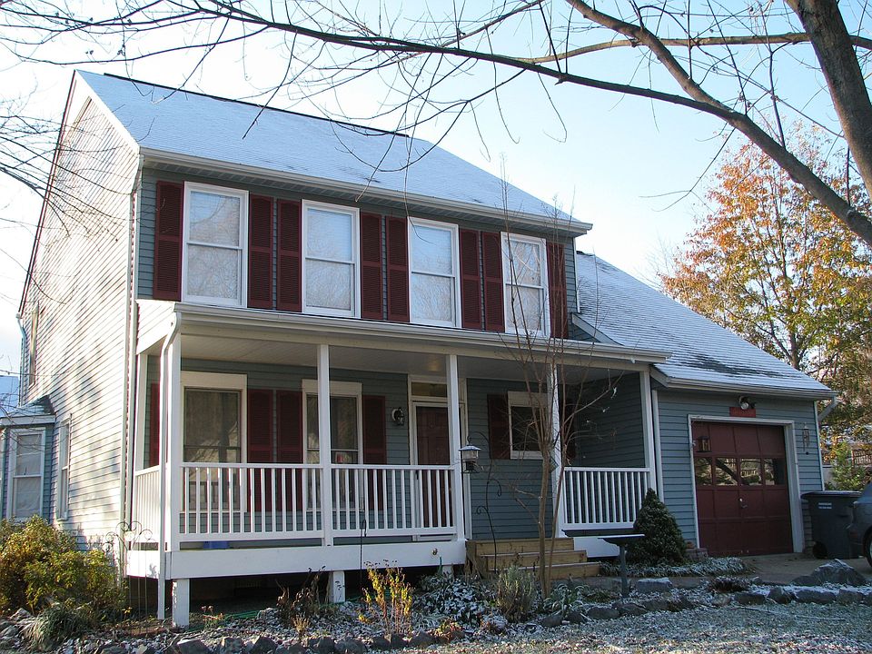 1st image of 28 Garfield St