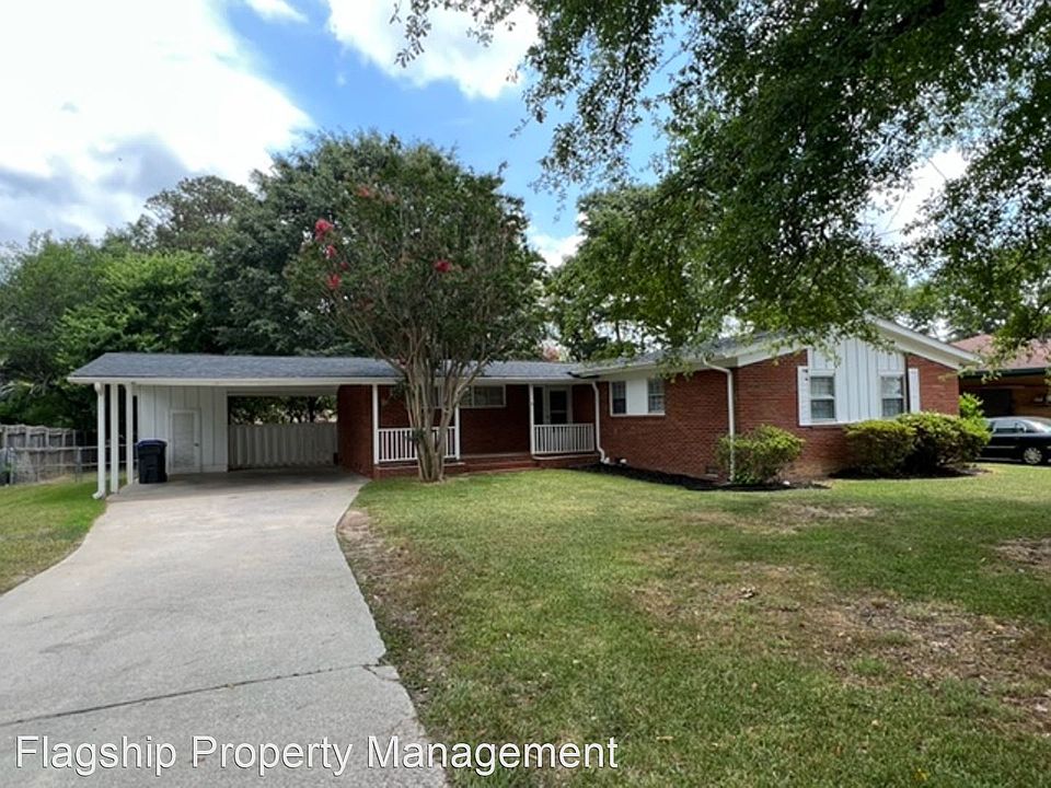 1st image of 302 Pine Knoll Dr