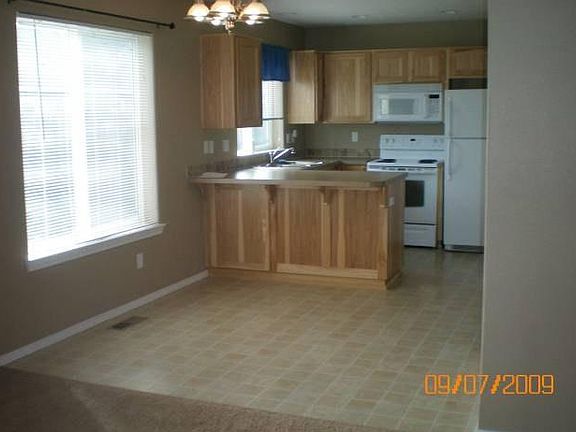 Kitchen, dinning room