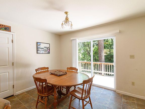 4th image of 24107 Oxbow Ln N