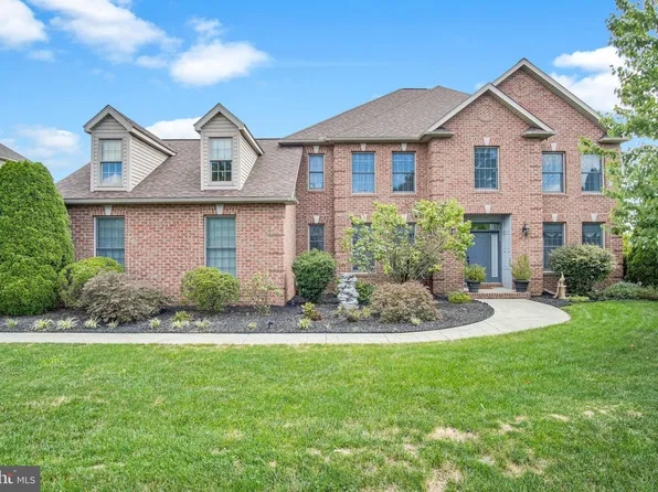 810 Crooked Stick Dr, Mechanicsburg, PA 17050