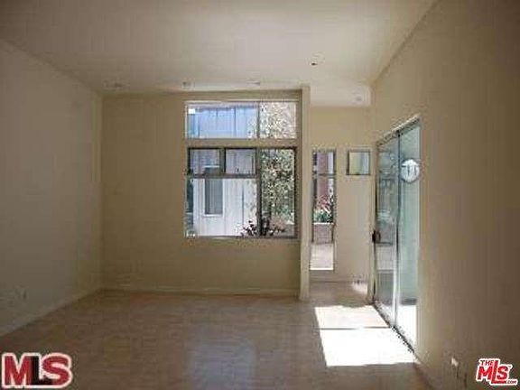 2nd image of 3107 Santa Monica Blvd