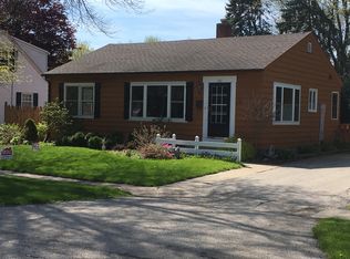 130 Maple St, Crystal Lake, IL 60014