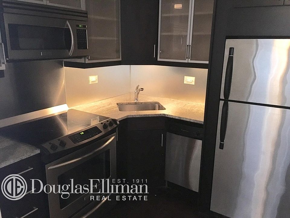 1st image of 210 W 70th St APT 605