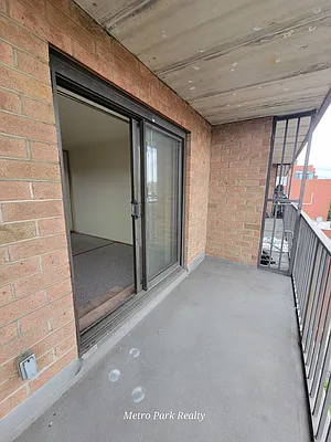 Rented by Metro Park Realty Inc | media 7