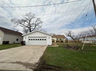 7109 Iroquois St, Erie, MI