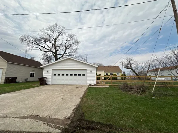 7109 Iroquois St, Erie, MI 48133