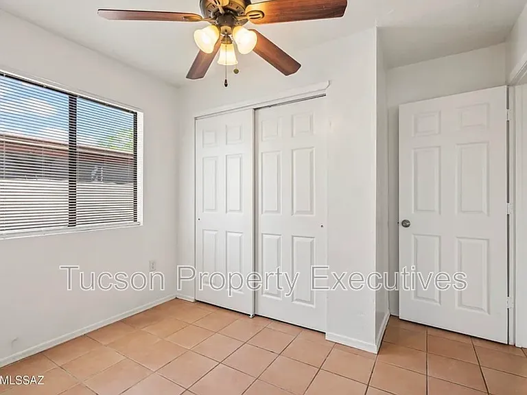 1107 W Sonora St #1 — Photo 1