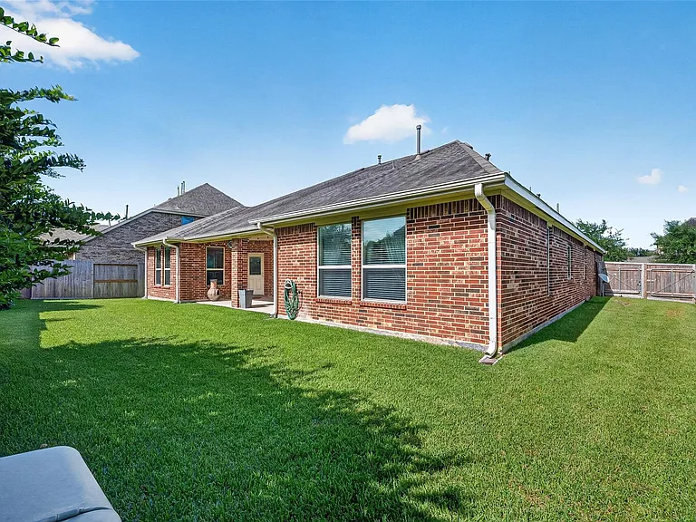 2624 Holbrook Springs Ln — Photo 37