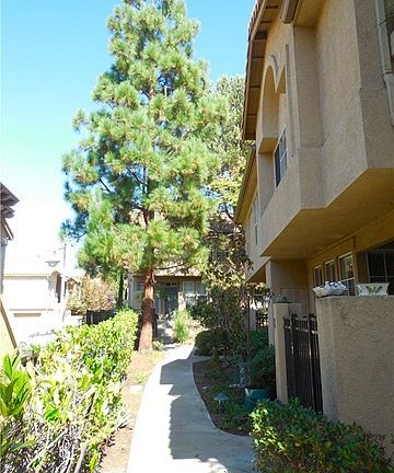 2nd image of 19 Fulmar Ln