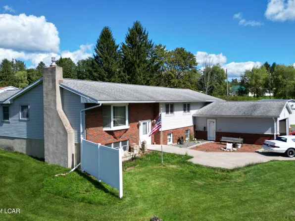 1704 Greenfield Rd, Jermyn, PA 18433