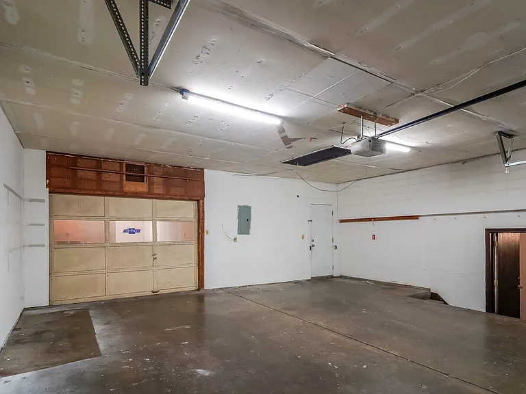 3420 Wedgewood Dr — Photo 23