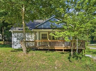 2 Fuller St, Eureka Springs, AR 72632