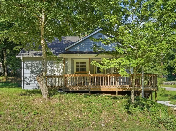 2 Fuller St, Eureka Springs, AR 72632