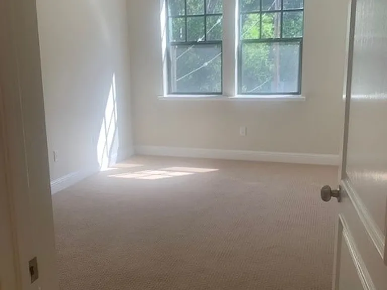 300 Laguna Honda Blvd — Photo 39