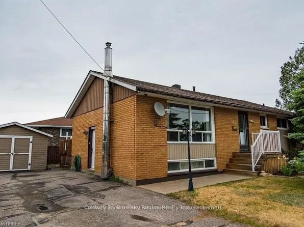 62 Joseph St, North Bay, ON P1A 1M1