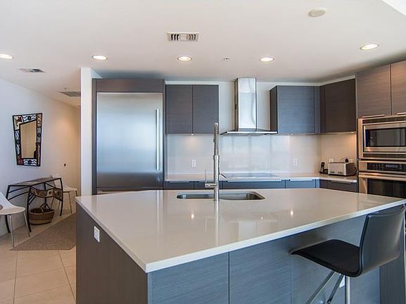 4th image of 175 1st St S APT 2705