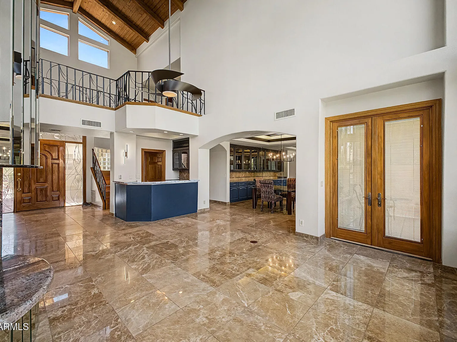 4 bed, 3.5 bath, 3870 sqft, $4,200 — Photo 2