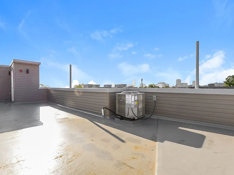 820 N 40th Street — Photo 5