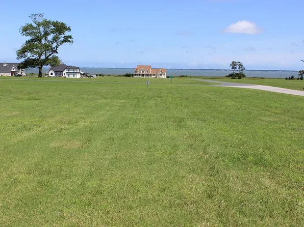 14 Corbin Hall Ln, Horntown, VA 23395