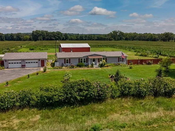11850 Chauncey Rd, Sumner, IL 62466