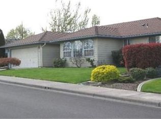 1823 Valley View Dr, Medford, OR
