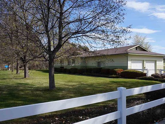 3rd image of 156 Daly Ave
