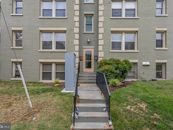 4402 1st Pl NE APT 32, Washington, DC 20011
