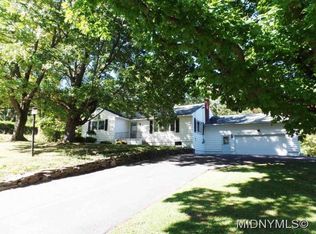 201 Valley View Rd, New Hartford, NY 13413