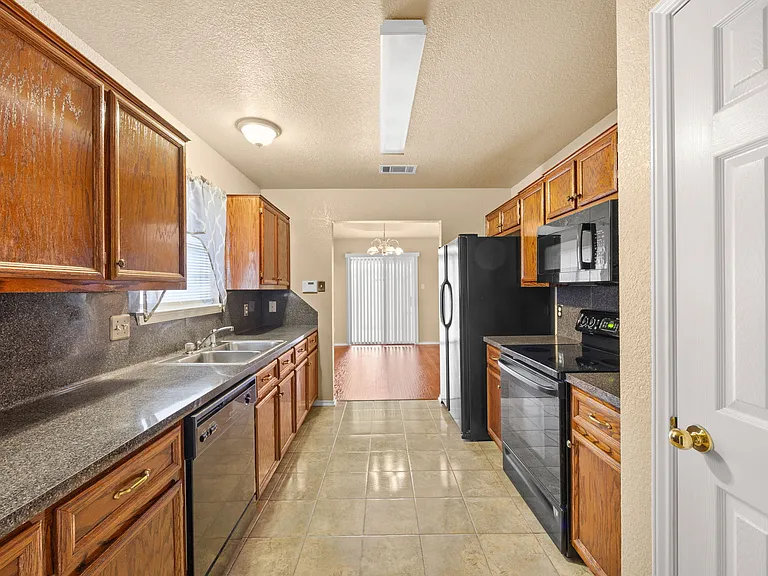 3607 Solomon Dr — Photo 14