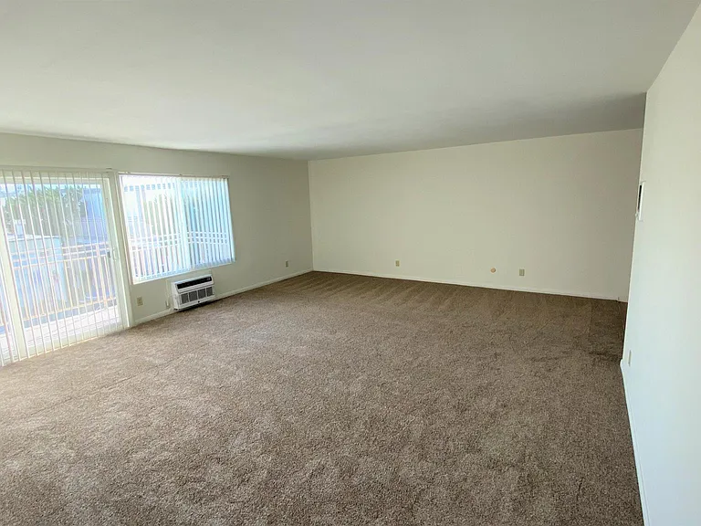 Anniversary Apartments — Photo 14