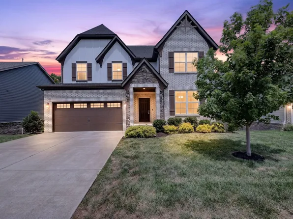 2020 Hedgelawn Dr, Lebanon, TN 37090